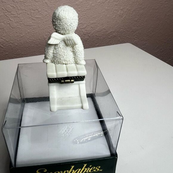 3/$20 Snowbabies Hold on Tight Hinged Box - Picture 6 of 13